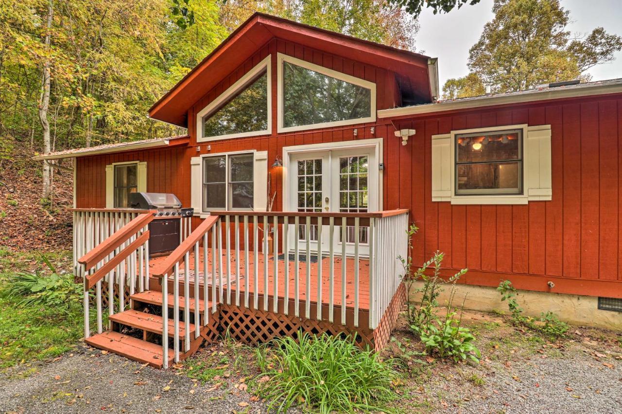 Rustic Red Cabin With Deck In Maggie Valley Club! Экстерьер фото